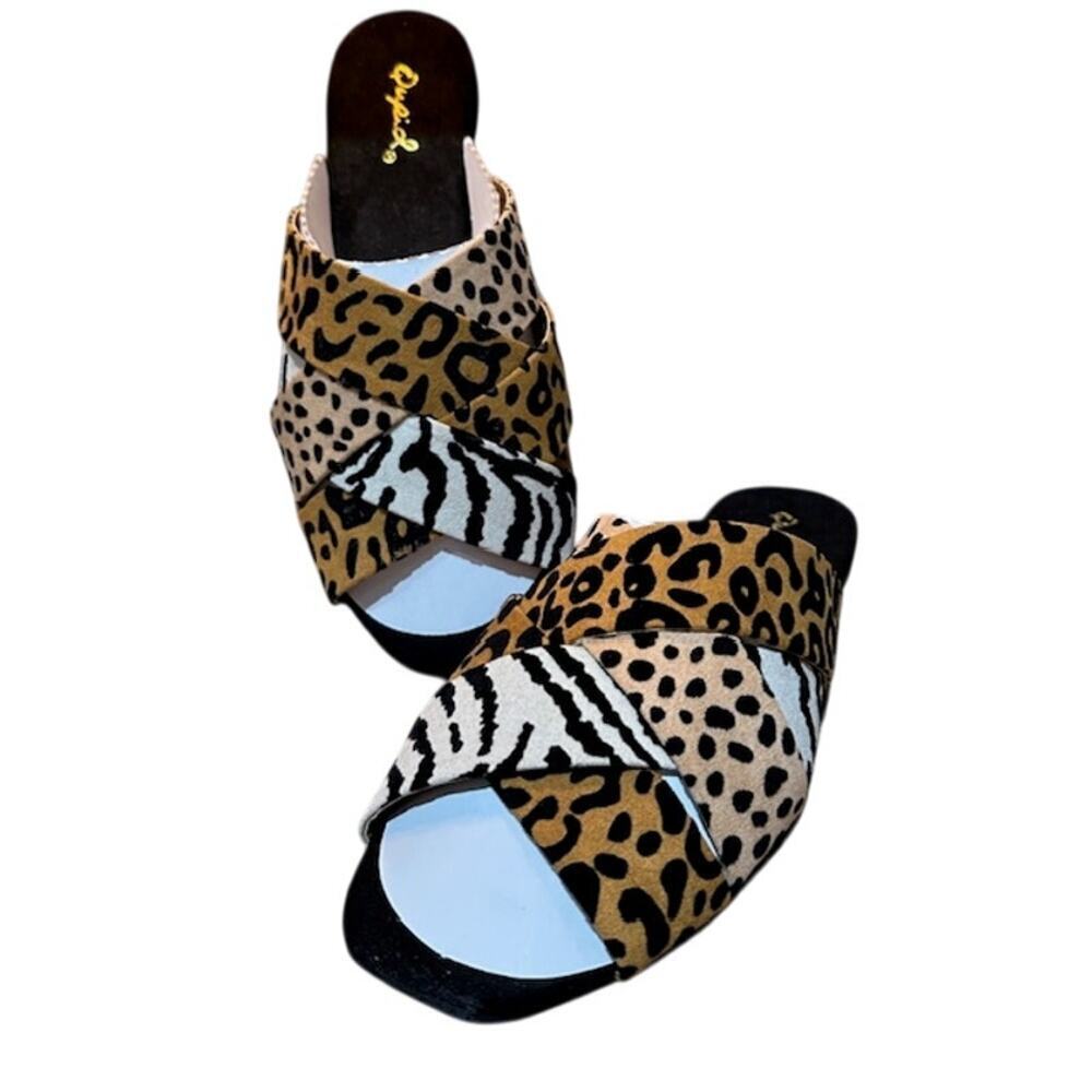 NWT Animal Print Faux Suede Slide Sandal.  Size 6